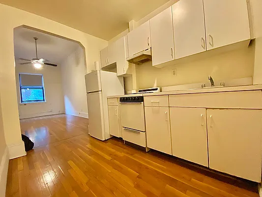 Rented by Oxford Property Group | media 12