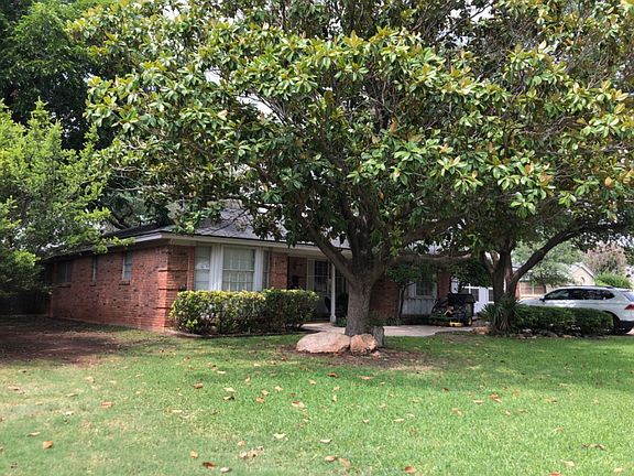 2nd image of 4133 Brook Hollow Dr