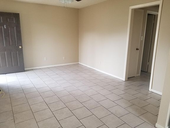 2nd image of 3021 Sycamore Ave APT 1