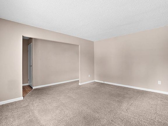 5th image of 15593 Fox Plains Dr