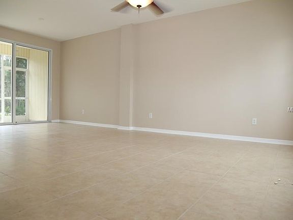 5th image of 12422 Country White Cir