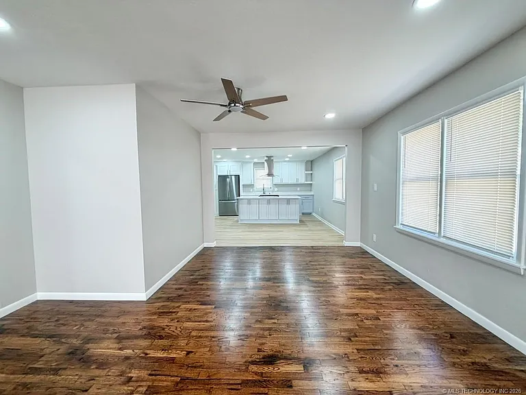 424 N Market Ave — Photo 5
