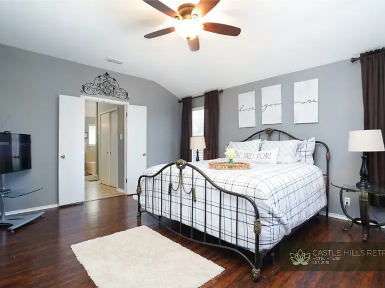 11423 Baltic Dr — Photo 3