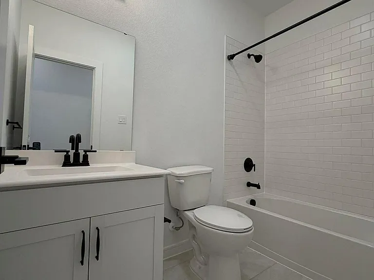 4723 Bay Vista Dr — Photo 9