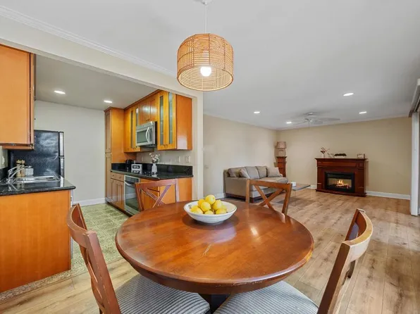 8548 Via Mallorca Unit E, La Jolla, CA 92037