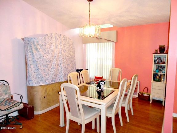 5th image of 16 Carriage Creek Way