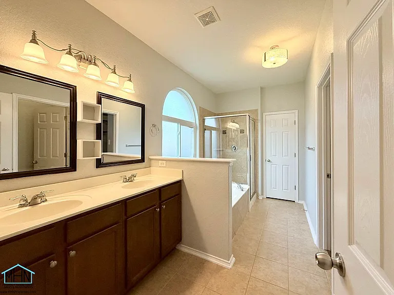 13714 Altamirano — Photo 17