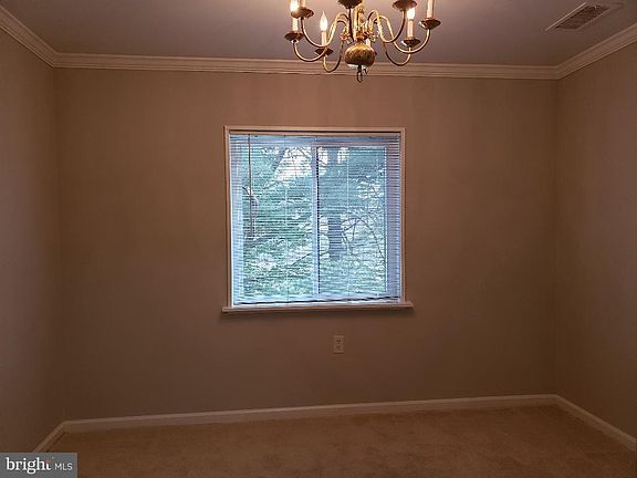 4th image of 1434 Northgate Sq Unit 22B