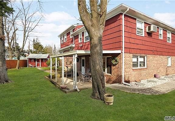 3rd image of 5 Ovington Cir