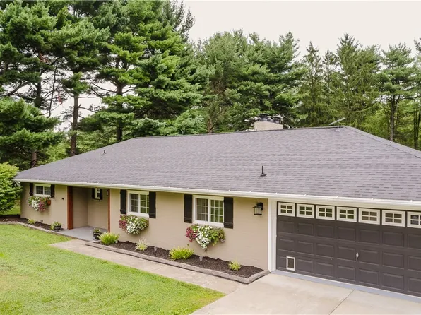 5682 Wylie Ridge Rd, New Cumberland, WV 26047