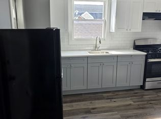227 2nd St FLOOR 3, Newark, NJ 07107