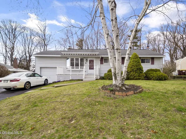 6 Tipton Drive, Loudonville, NY 12211