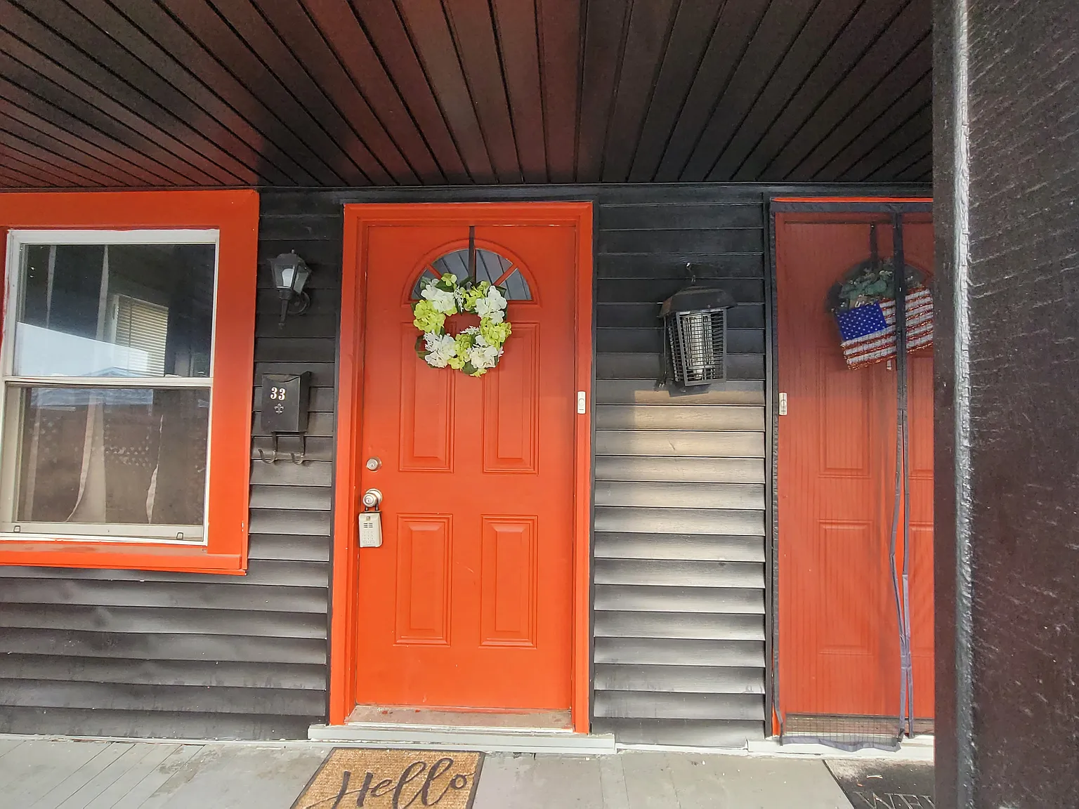 33 York Ave — Photo 2
