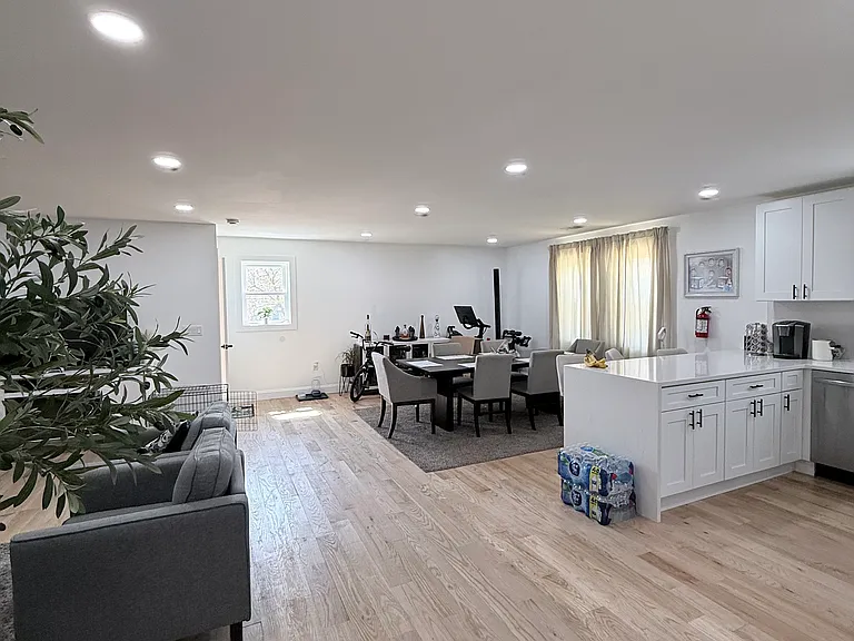 71 Spring St #2 — Photo 6