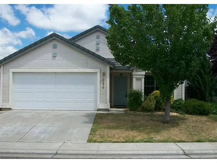 8876 Apricot Woods Way photo 1