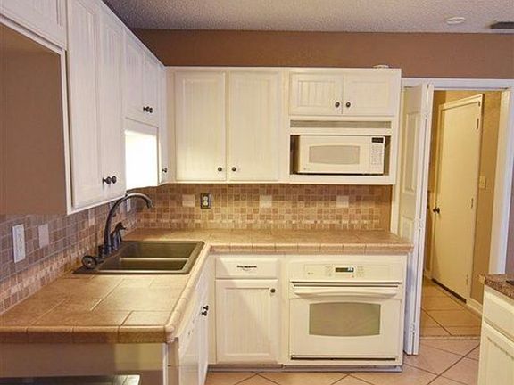 5th image of 1707 City View Dr