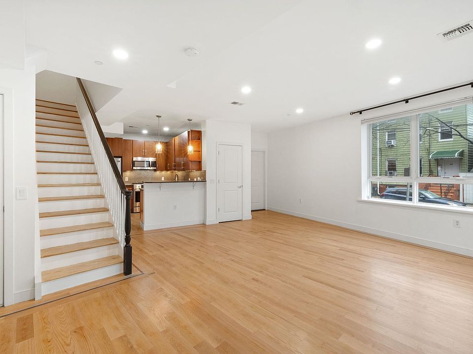 1st image of 296 Grand St APT 1A