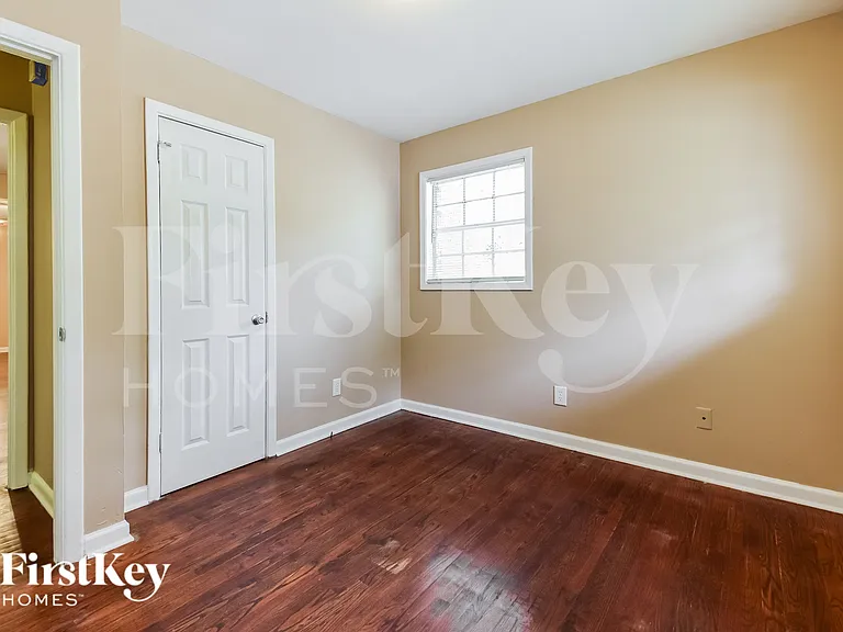 2231 Scotty Cir — Photo 12