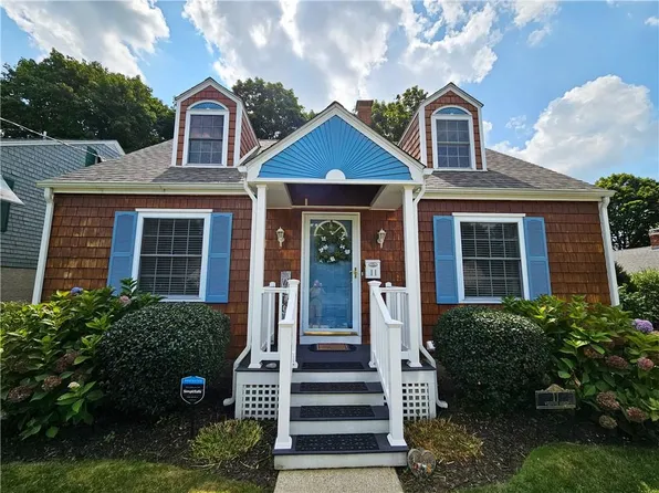 11 Welcome Rd, Smithfield, RI 02917