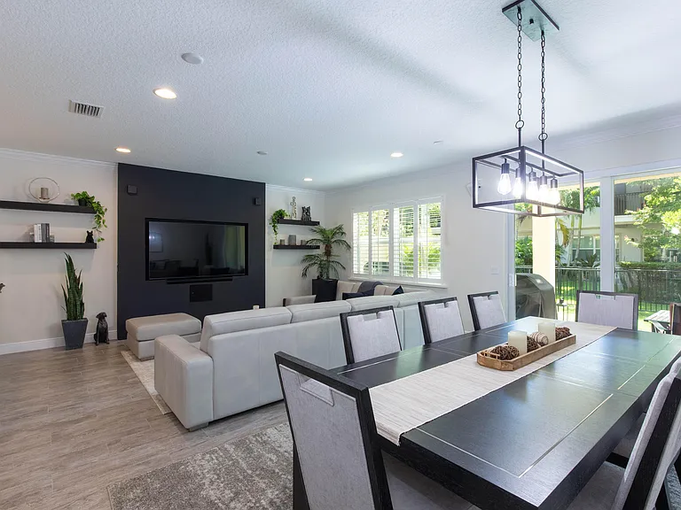 168 Crape Myrtle Ln — Photo 2