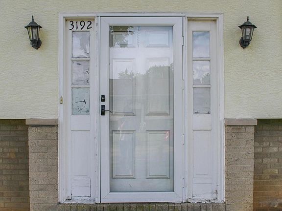 2nd image of 3192 Chelford Dr