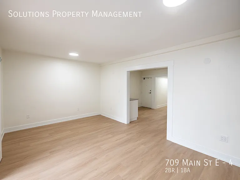 709 Main St E #4 — Photo 10