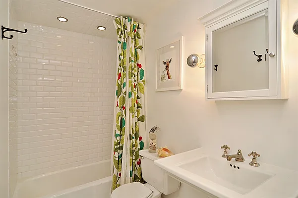 Sold by Corcoran | media 4