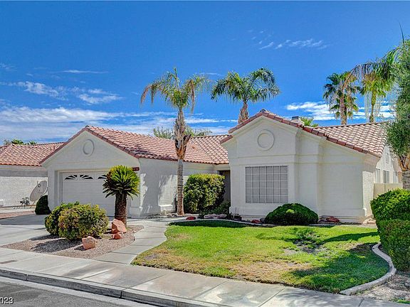 3rd image of 4432 Crimson Leaf Dr