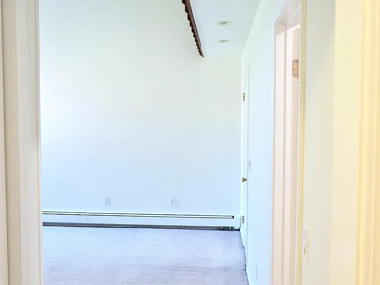 1465 E Putnam Ave #528 — Photo 7