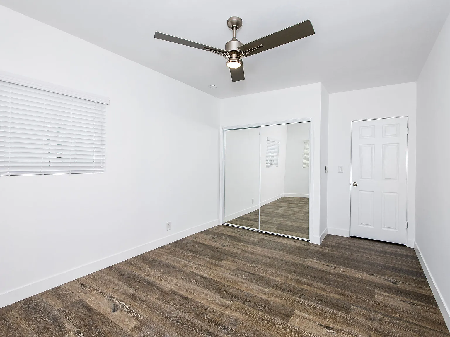 411 West Franklin Avenue - 1 — Photo 2