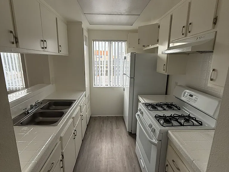 236 S Avenue 24 #A001 — Photo 3