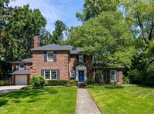 184 Vendome Rd, Grosse Pointe Farms, MI 48236