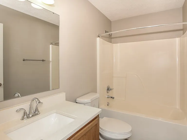 5765 Arlington Dr — Photo 15