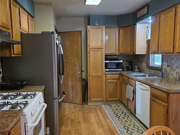 5th image of 10839 Prospect Rd