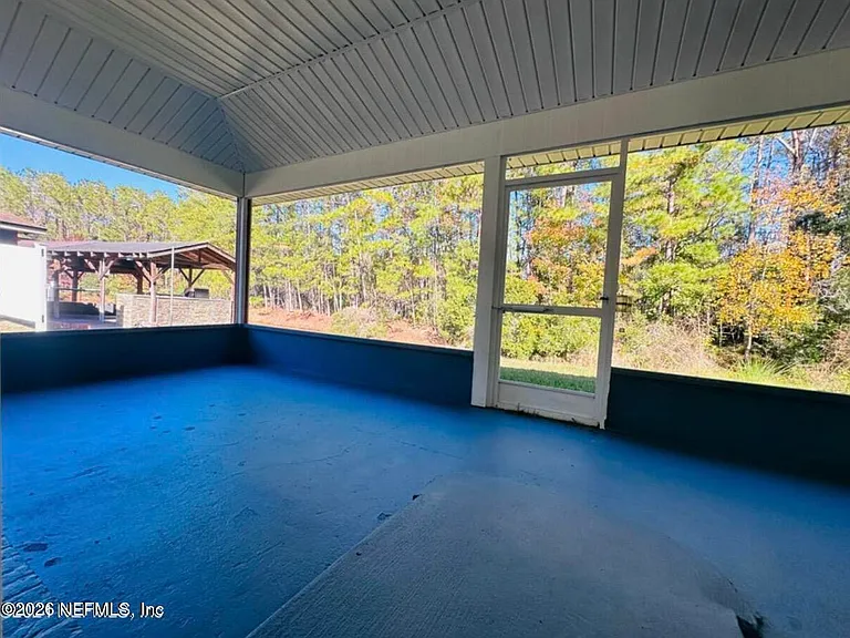 543 Charles Pinckney St — Photo 17