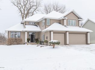 2833 Stonegate Ct SW, Rochester, MN 55902