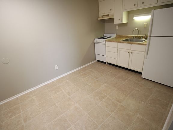 5th image of 6518 Hackel Dr APT 4