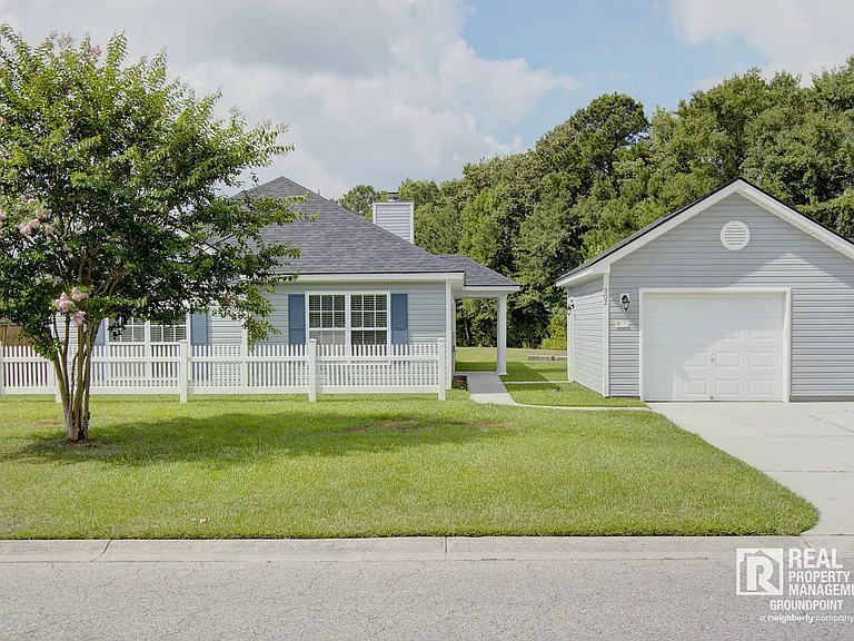 302 Coosawatchie St — Photo 1