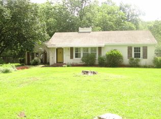 1802 Maple Rd, Corinth, MS 38834