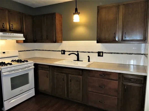 4650 Eastern Ave SE #201, Grand Rapids, MI 49508