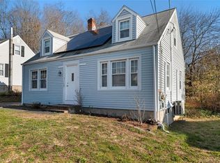 5 Mountain View Ter, East Haven, CT 06513