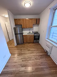 142-35 84 Drive