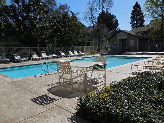 2nd image of 12572 Fieldstone Ln APT 79