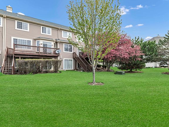 3rd image of 1263 Tamarack Dr