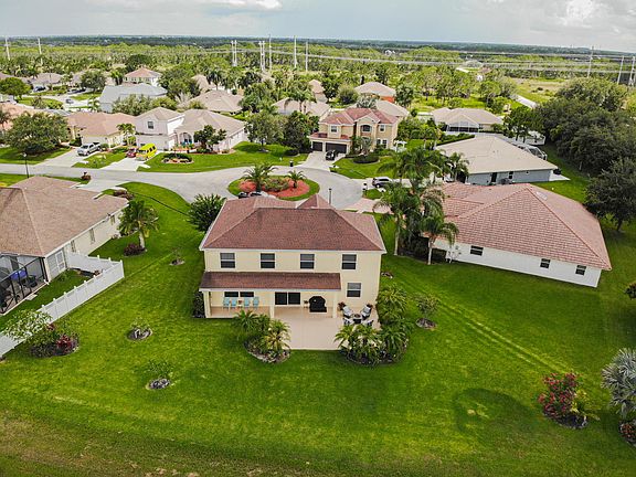 3rd image of 5809 NW Rose Petal Ct