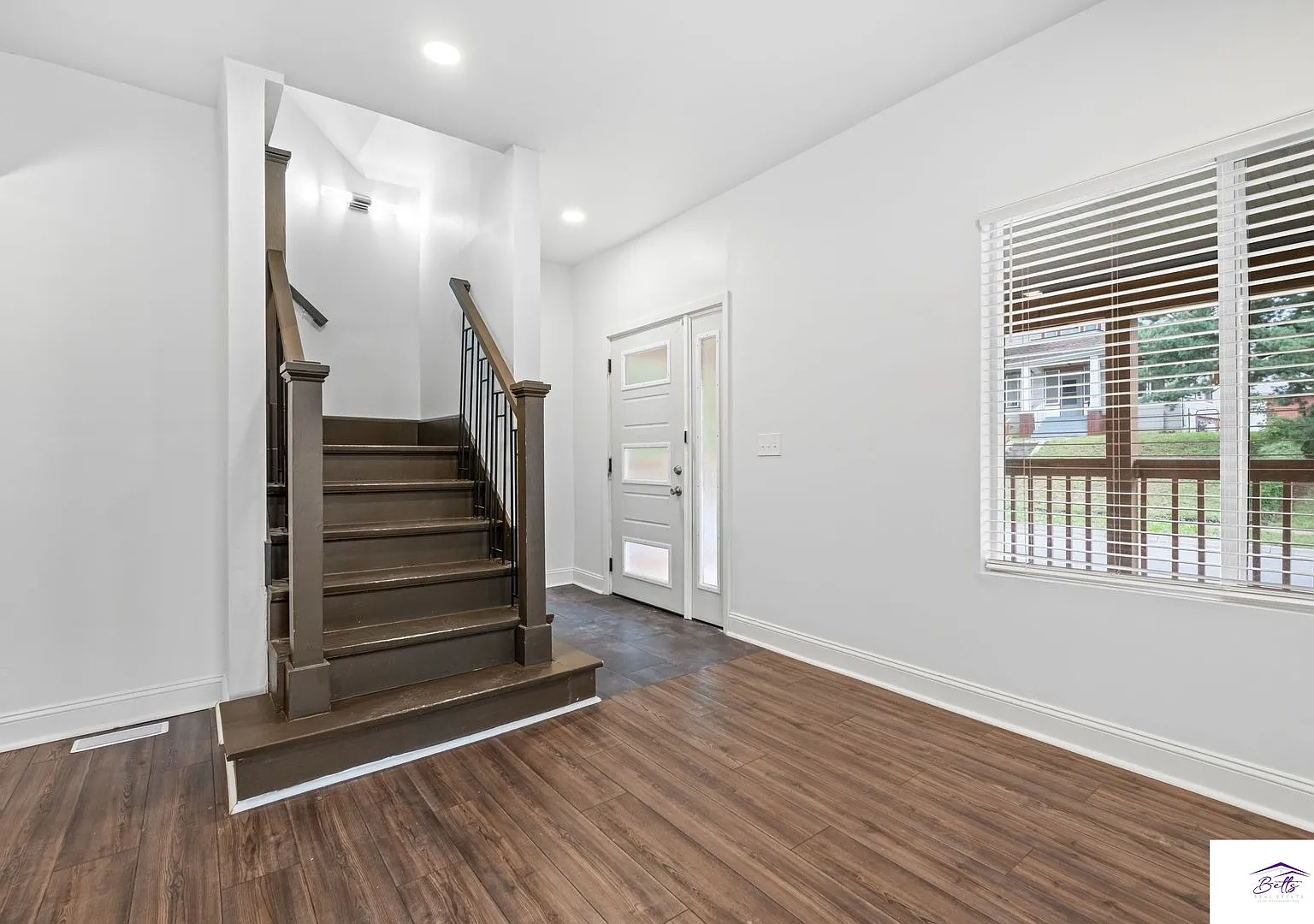 3303 Lafayette Duplex — Photo 2