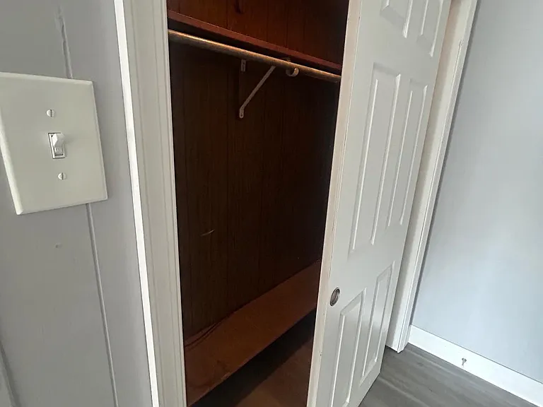 400 Main St #8 — Photo 9