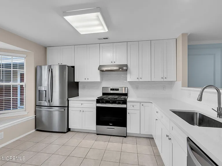 31 Lexington Ct — Photo 8