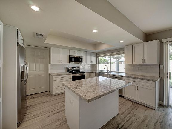 3rd image of 4716 W Carol Ave