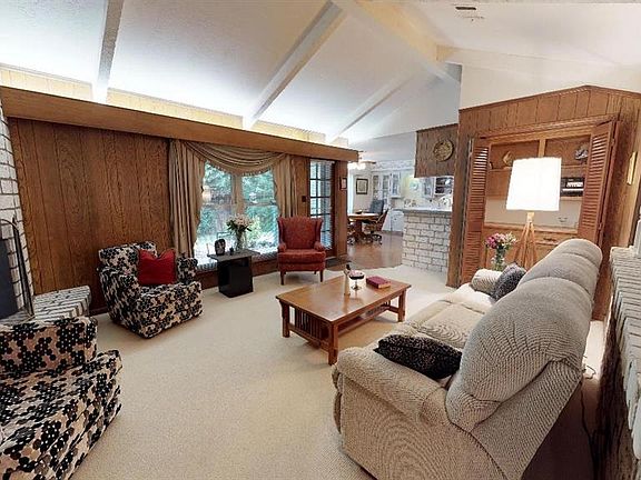 5th image of 1935 Pine River Dr